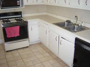 2nd image of 581 Woods Ave