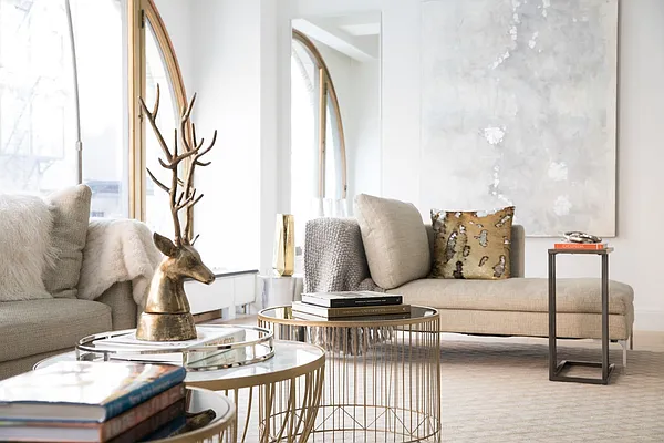 Sold by Compass | media 37