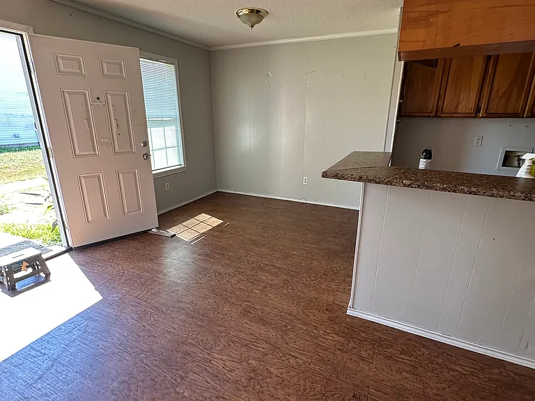 3622 Crestbrook Ct #3 — Photo 2