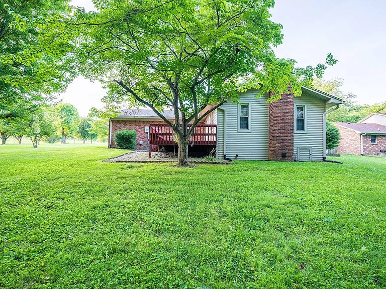 226 Carey Ln — Photo 24