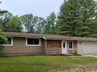 8209 Maple Hill Rd, Howard City, MI 49329