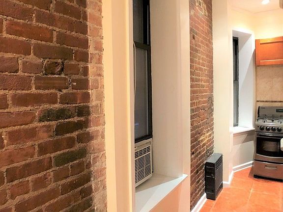 3rd image of 416 W 25th St #1W