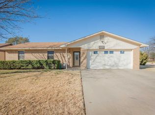 885 Swinging Spear Rd, Roswell, NM 88201