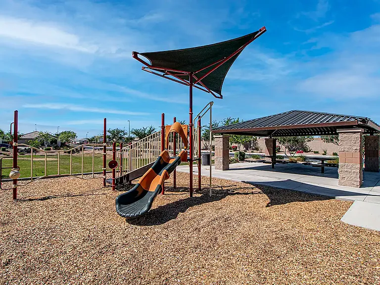 3915 E Liberty Ln — Photo 29