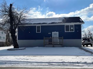 1529 Ambassador Ln, Ford Heights, IL