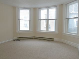 33 E Prospect St, Nazareth, PA 18064