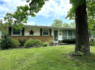 3428 Willow Dr, Mattoon, IL 61938