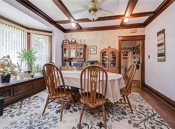 3rd image of 1408 S Willow Ave