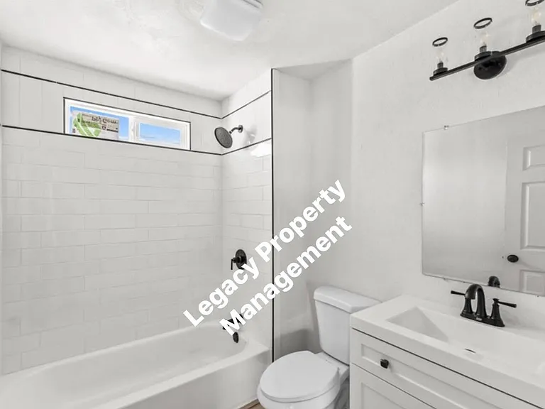 207 Pleasant St #A — Photo 9