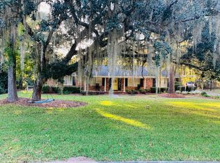 1302 Lakeview Dr, Valdosta, GA 31602