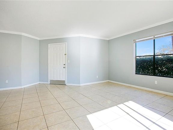 4th image of 2101 Cascades Blvd Unit 102