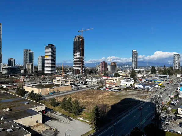 13738 Central Ave #1109, Surrey, BC V3T 0K6