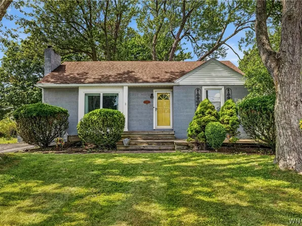 152 N Autumn St, Williamsville, NY 14221