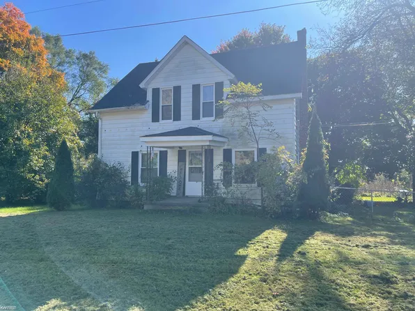 2423 W Stanley Rd, Mount Morris, MI 48458