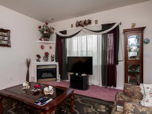 2223 Devonshire Ct, Thornton, CO 80229