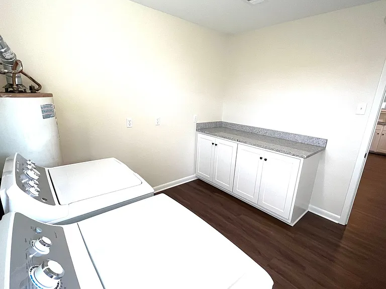3041 Singletary Dr — Photo 17