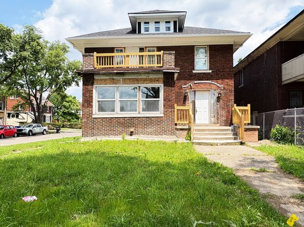 8438 Dexter Ave