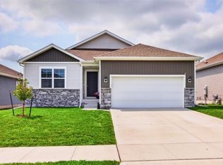 1636 NE Deerfield Dr, Ankeny, IA 50021