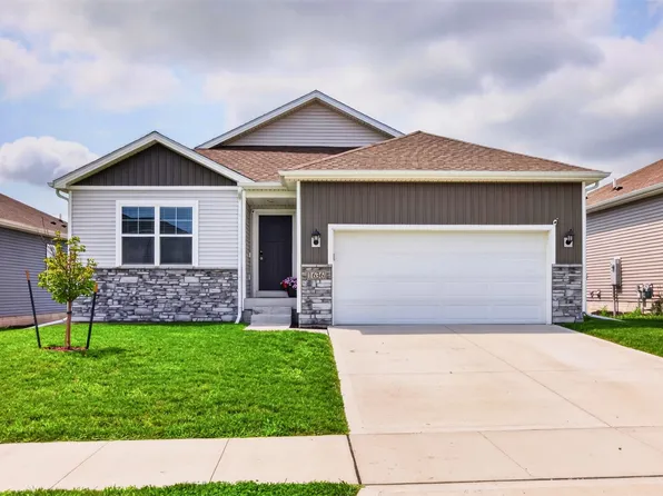 1636 NE Deerfield Dr, Ankeny, IA 50021