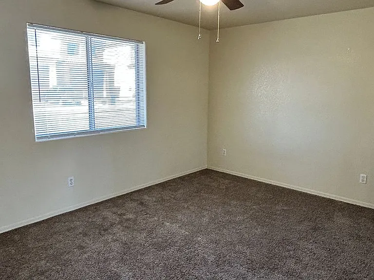2139 Moyo Dr — Photo 15
