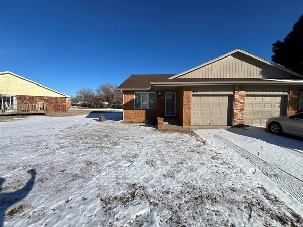 314 N Evergreen Ln, Wichita, KS 67212
