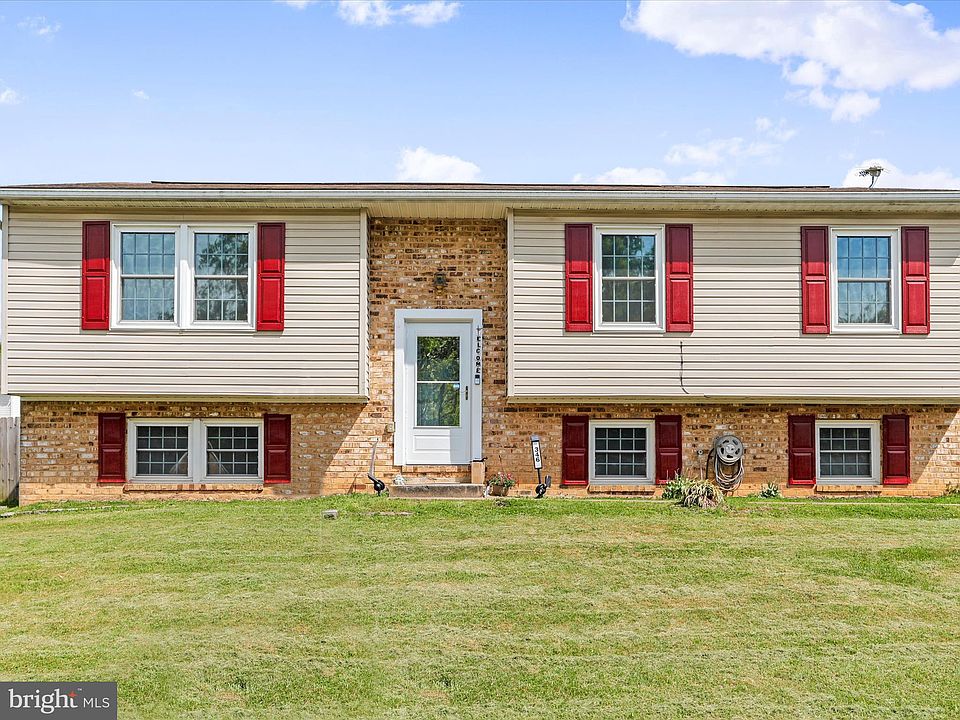 1st image of 346 Yorkshire Dr
