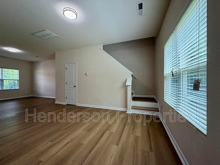 3122 Riley Ave — Photo 4