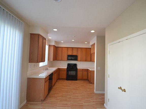 3rd image of 2955 Ottumwa Dr
