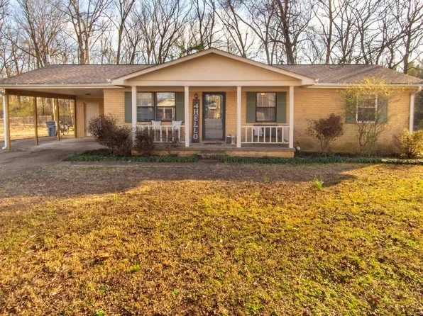 120 Leona Dr, Florence, AL 35633