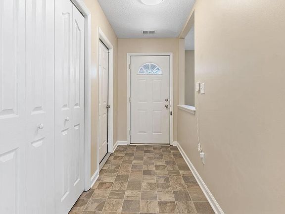 3rd image of 141 Clover Valley Dr