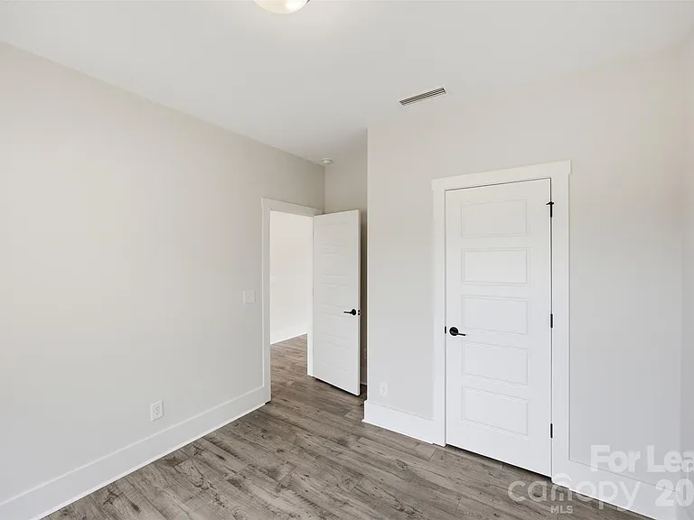 21216 Sanctuary Dr — Photo 12