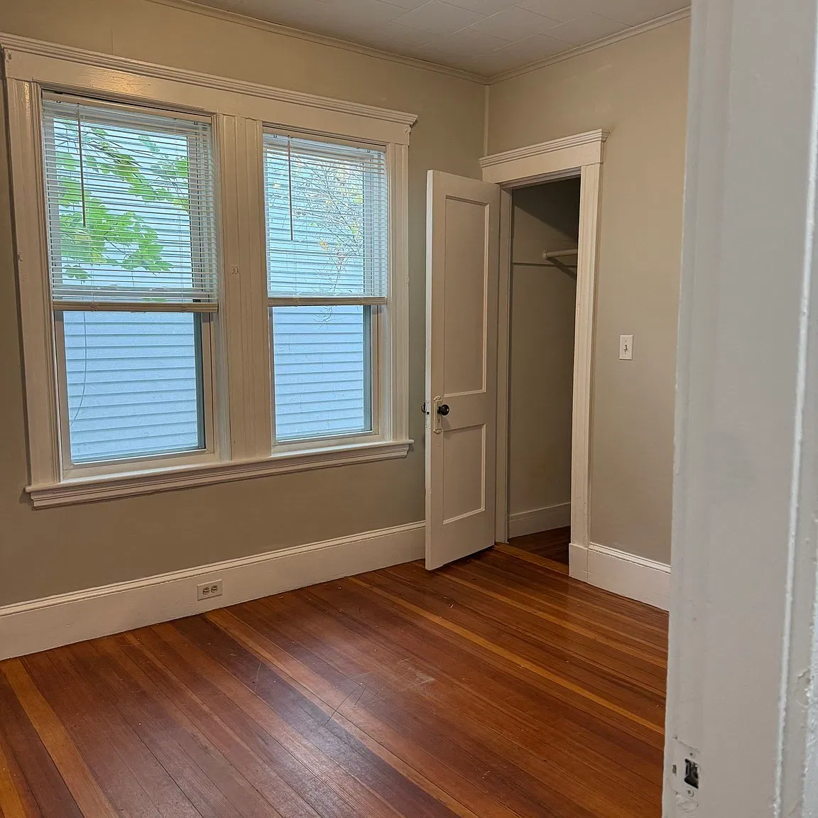 3 bed, 1100 sqft, $2,800 — Photo 3
