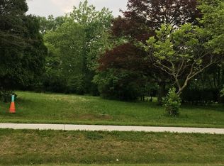 2072 Grange Ave, Highland Park, IL 60035