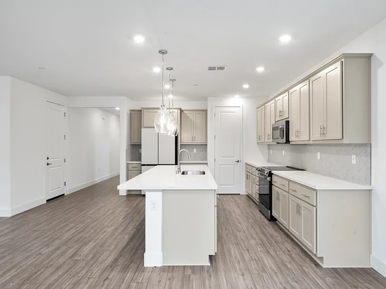 3358 Jubilee Dr — Photo 11