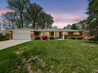 220 Parkmanor Dr, Columbia, IL 62236