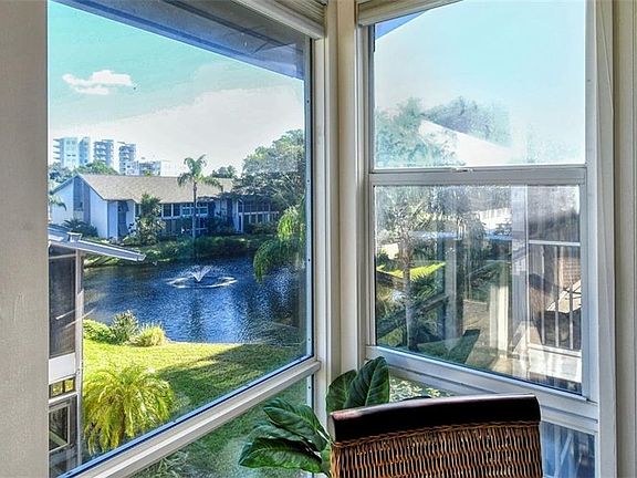 3rd image of 1118 W Peppertree Ln #225