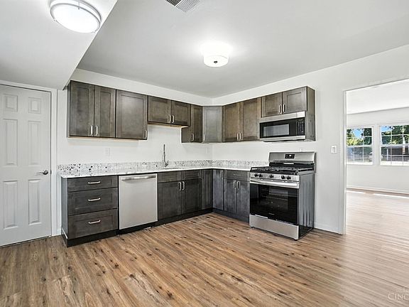 3rd image of 4062 Glenbar Ct