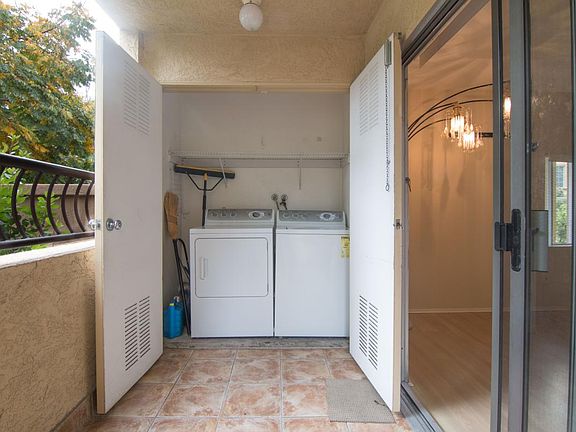 3rd image of 2036 Coolidge St APT 81