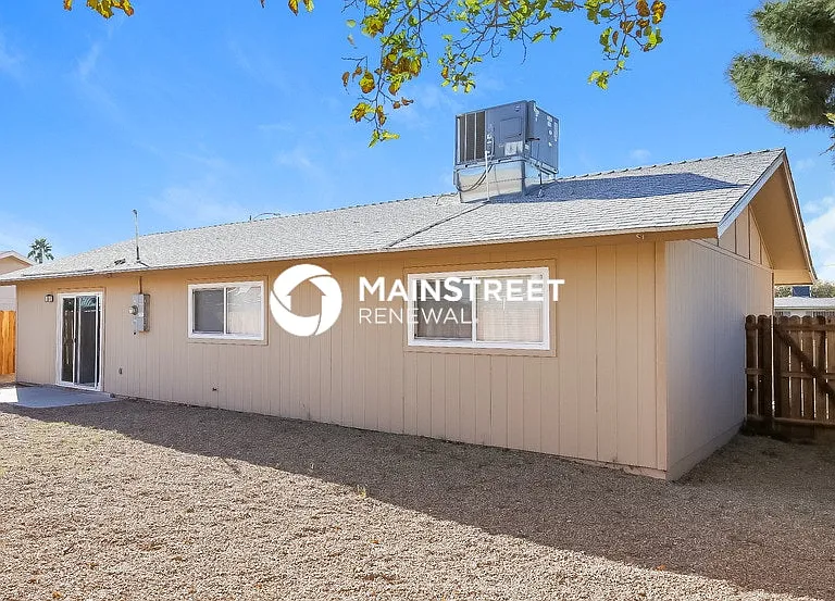 2126 Citroen St — Photo 14
