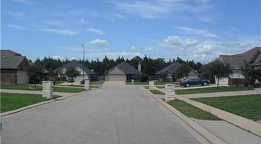 3rd image of 935 Whitewing Ln