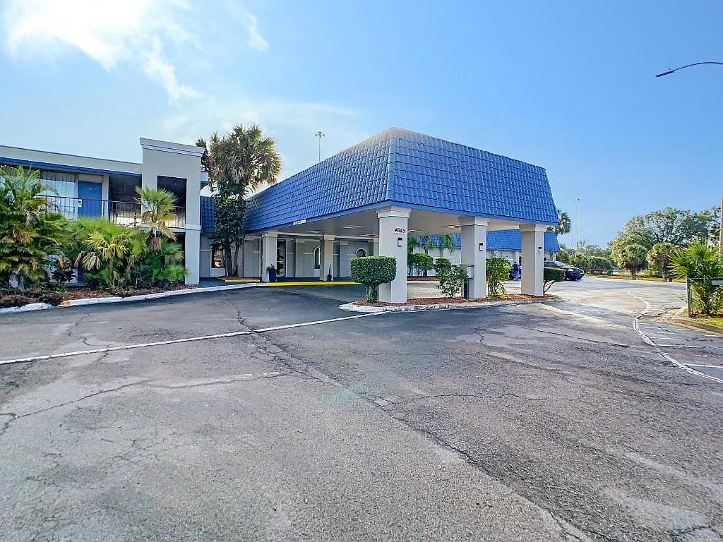 Stayable Lakeland — Photo 1