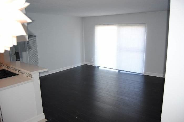 1st image of 3125 Carlyle St APT 31