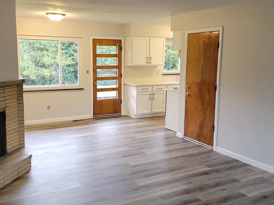 1st image of 521 Hollendale Dr #521