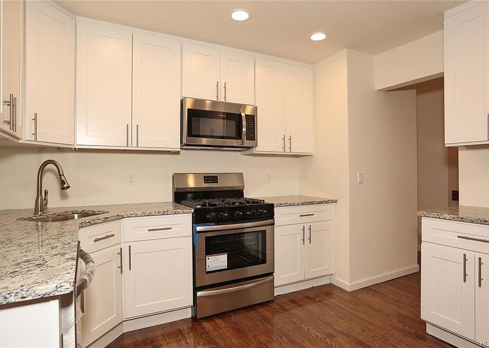 1st image of 27 Patricia Ave