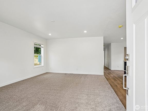 3rd image of 71 Whitewater Road