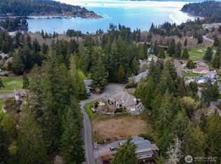 999 Highland Dr, Pt Ludlow, WA 98365