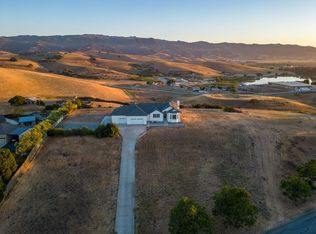 2700 Geneil Ct, Hollister, CA 95023