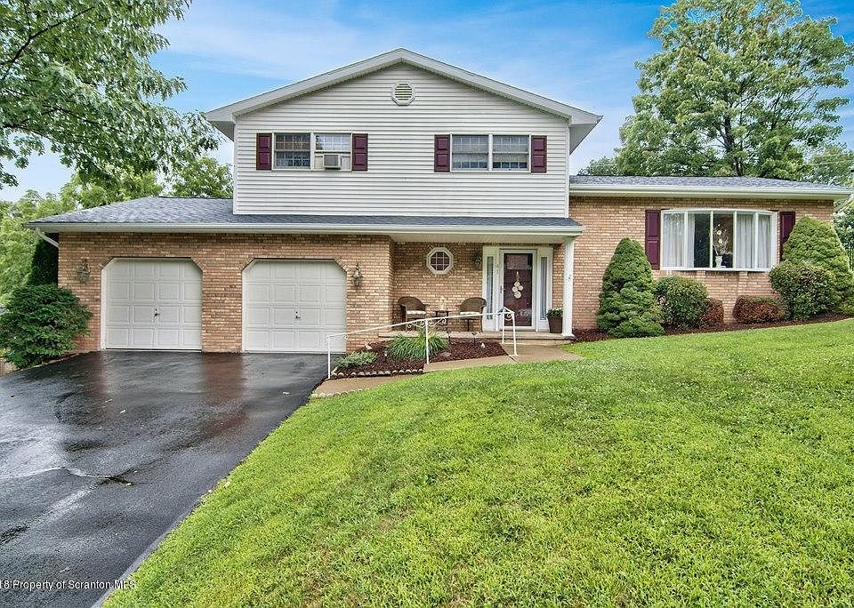 1st image of 41 Oakwood Dr