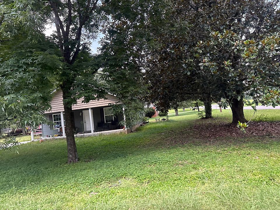 2nd image of 615 Rickenbacker Dr