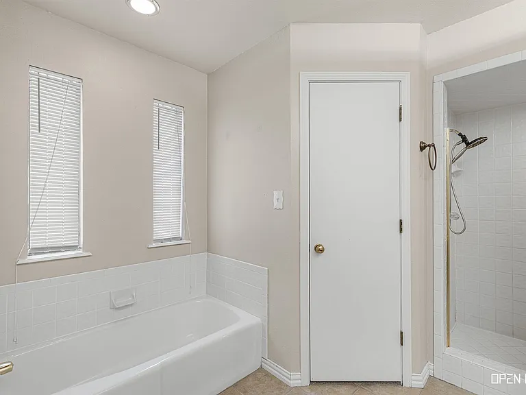 2720 Shepherds Gln — Photo 19